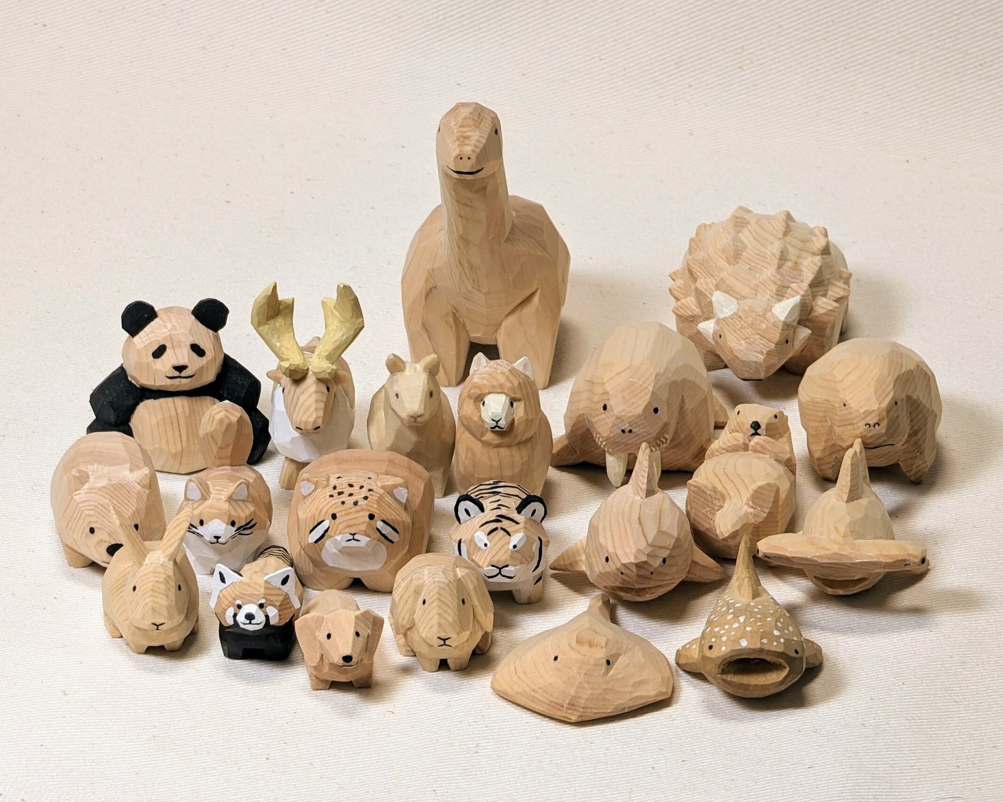 木彫りの動物たち 木彫り作家 川崎誠二の木彫りの動物たち マスコットフィギュア3