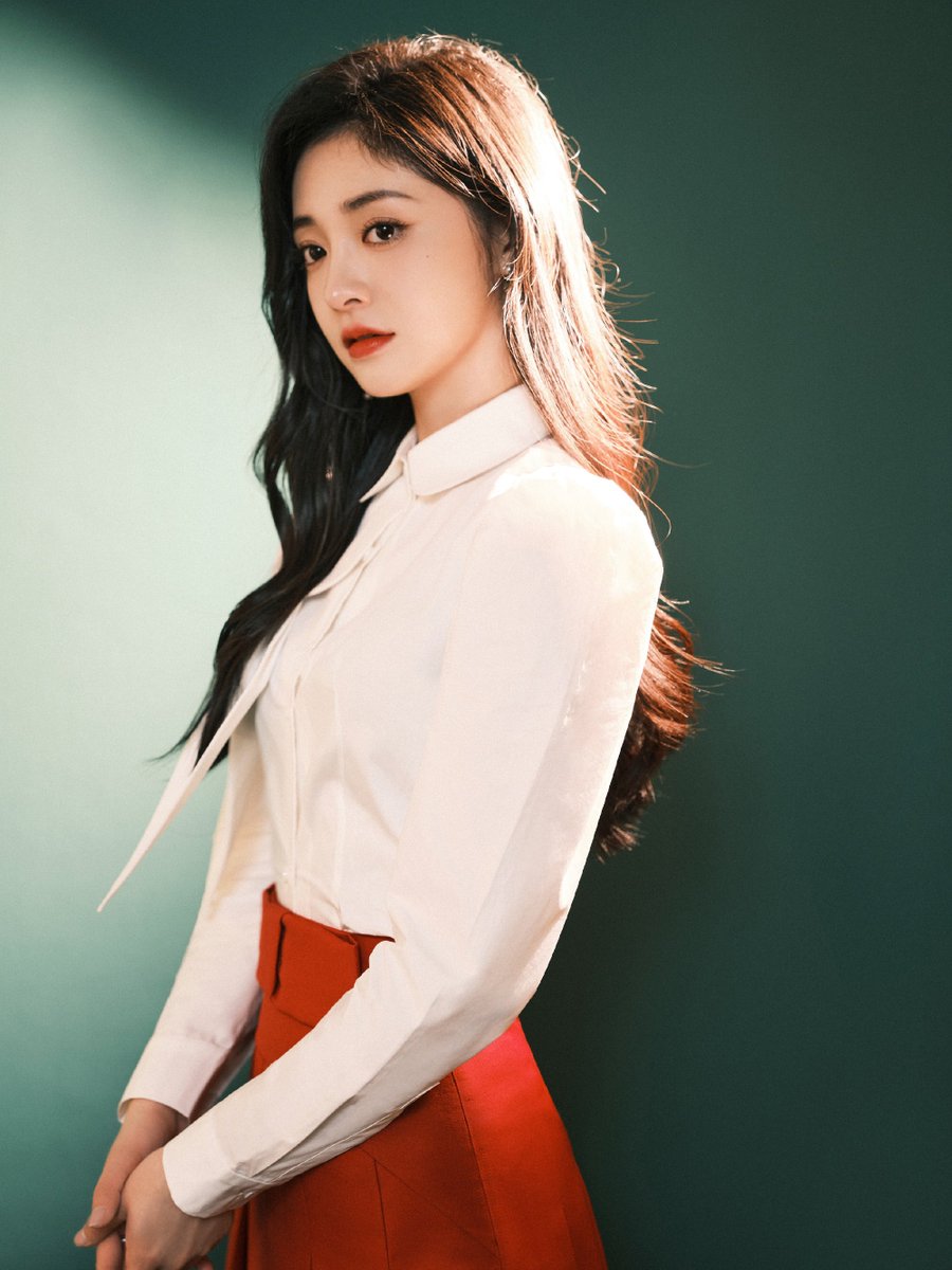 FOR_ZJQ's tweet photo. 221231 #ZhouJieqiong Weibo/Studio 更新

Jieqiong for CCTV’s New Years Met Gala.

#周洁琼 #주결경 #kyulkyung #ギョルギョン https://t.co/6Ea33RQwim