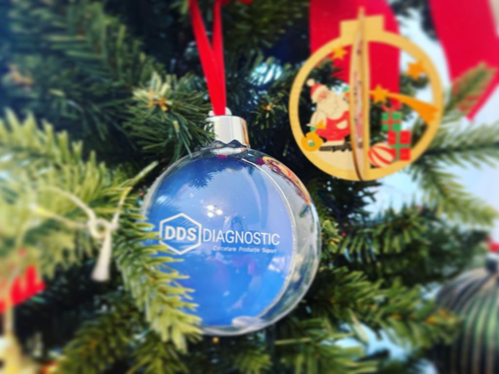 DdsDiagnostic's tweet photo. La mulți ani! 🎉Un an trece, altul nou e pe cale să vină. Să-l primim cu speranță! Un An Nou Binecuvântat cu sănătate și bucurie! 🤗🤍

#DDSdiagnostic #LaMultiAni https://t.co/SNG2eImhT1