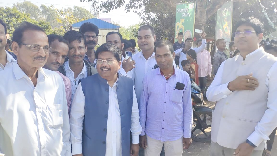 1992Sankar's tweet photo. Let our New Year’s resolution be this: We will be there for one another as fellow members of humanity, in the finest sense of the word. #HappyNewYear2023 #HAPPYNEWYEAR #balipal #mahakalpara #kendrapara https://t.co/gkHmFG26Hl