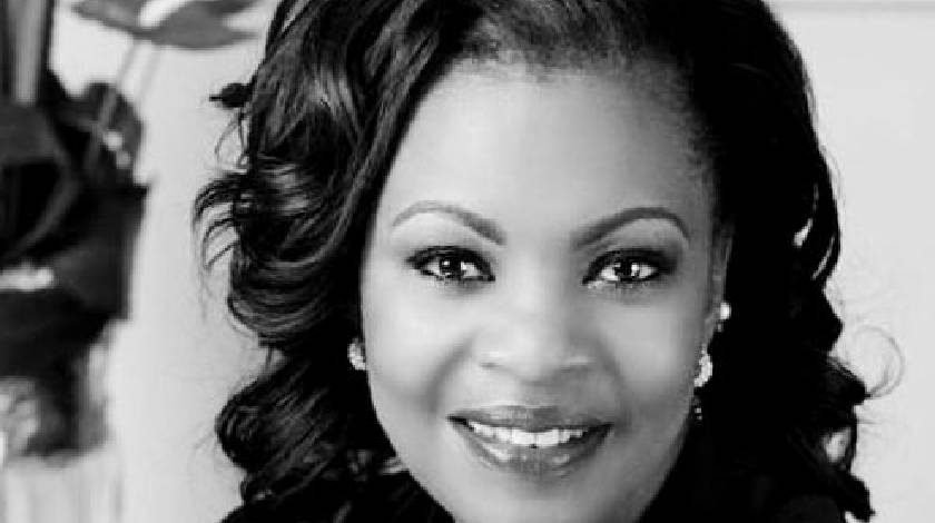 JulieSoweto's tweet photo. Such a beautiful legend. A Standard we all admired and wanted to emulate. We didn't watch the News; we watched you. We didn't listen to the News; we listened to how you spoke and delivered the News. May the Lord comfort your family and loved ones and give them peace. https://t.co/B7nlIorEuc