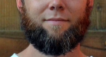 angelioti's tweet photo. Esse daqui é o tipo mais horrível de barba que existe https://t.co/bMPNO0iw7M