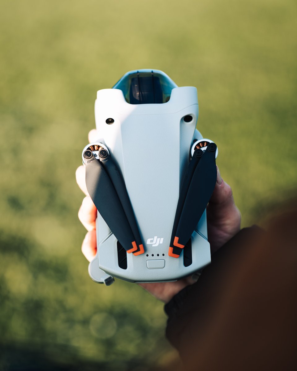 Santiago tweet media