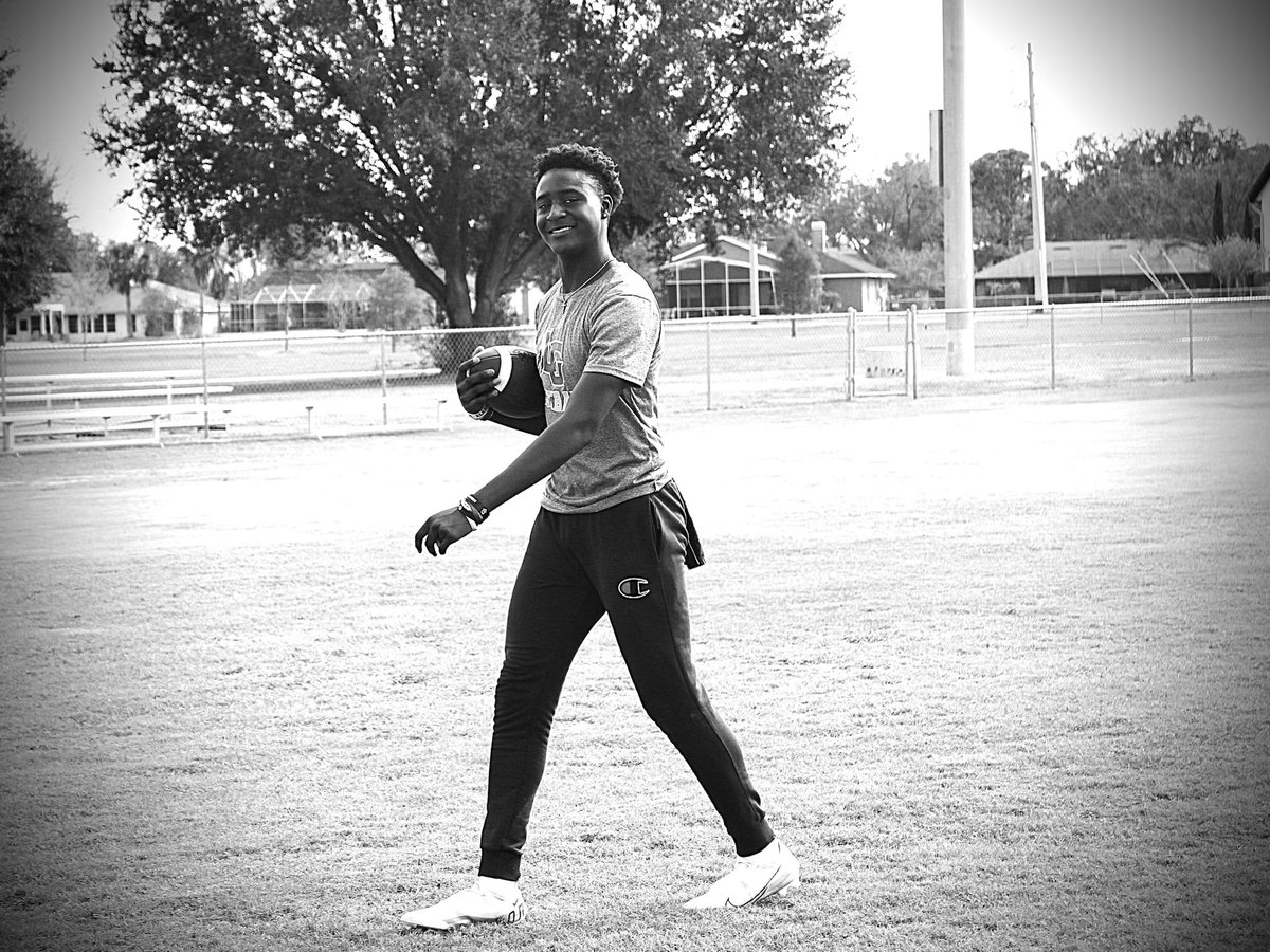 Joe1morris's tweet photo. Got a good throwing session in before the New Year. Getting ready for @NationalComb1ne. Looking forward to it! @AABonNBC #2026qb https://t.co/6Yw7DoGp17