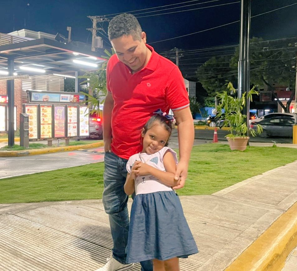 EcheniqueRD's tweet image. La felicidad del dominicano sobrepasa las dificultades del momento. Nuestra gente es alegría. Nos espera un futuro de bienestar y progreso para toda la familia.

Feliz Año 2023.