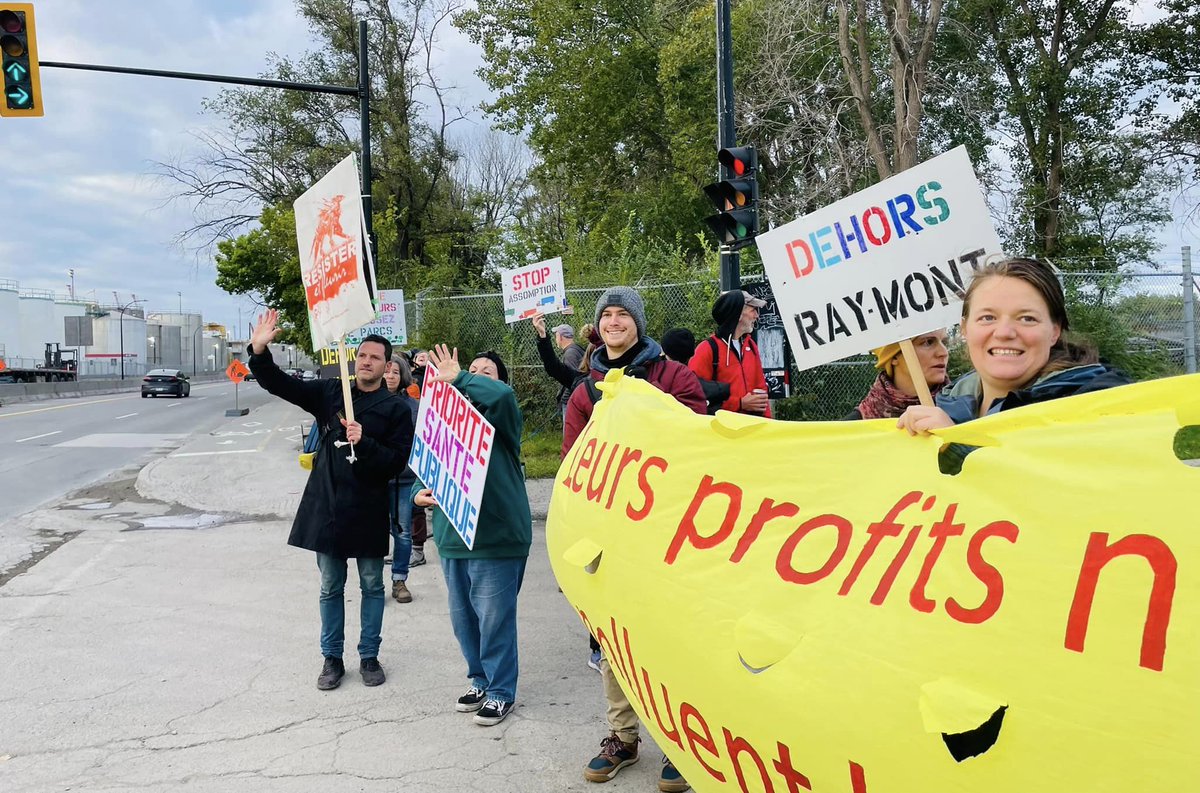 L'année 2022 se termine dans la pluie et la grisaille, mais côté mobilisation ce fût haut en couleurs!🤩 Profitons encore un peu des vacances pour se rappeler des souvenirs et continuons à exiger mieux en 2023!✊🌿 Rétrospective complète ici👇 resisteretfleurir.info/.../12/31/retr… #Bilan2022