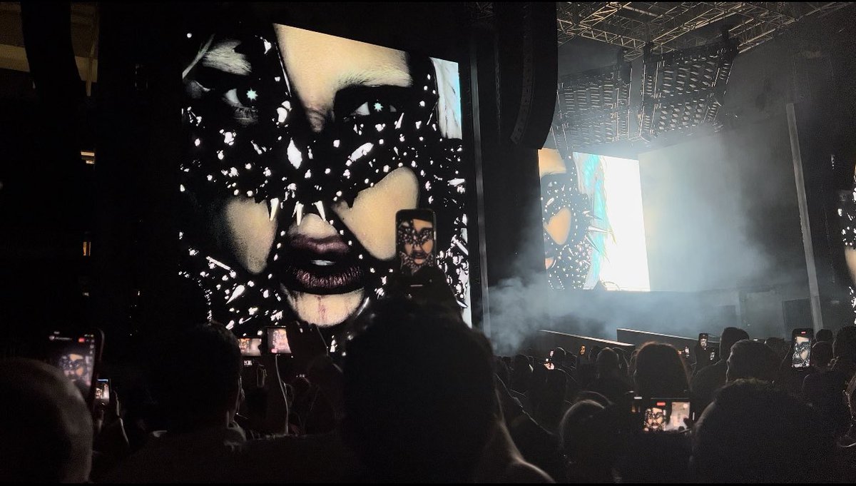 MaycoGP's tweet photo. @touringdata @theweeknd @ladygaga killed it this year 🔥🖤 https://t.co/j5Y2jNmOmW