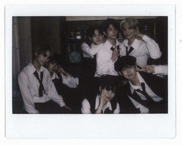 sunoomintcoffee's tweet photo. God saw me struggling so he sent me these. Entering 2023 with them huhu more memories with you our sevEN. Love y'all🙁❤ https://t.co/uZVaiiwQ6H