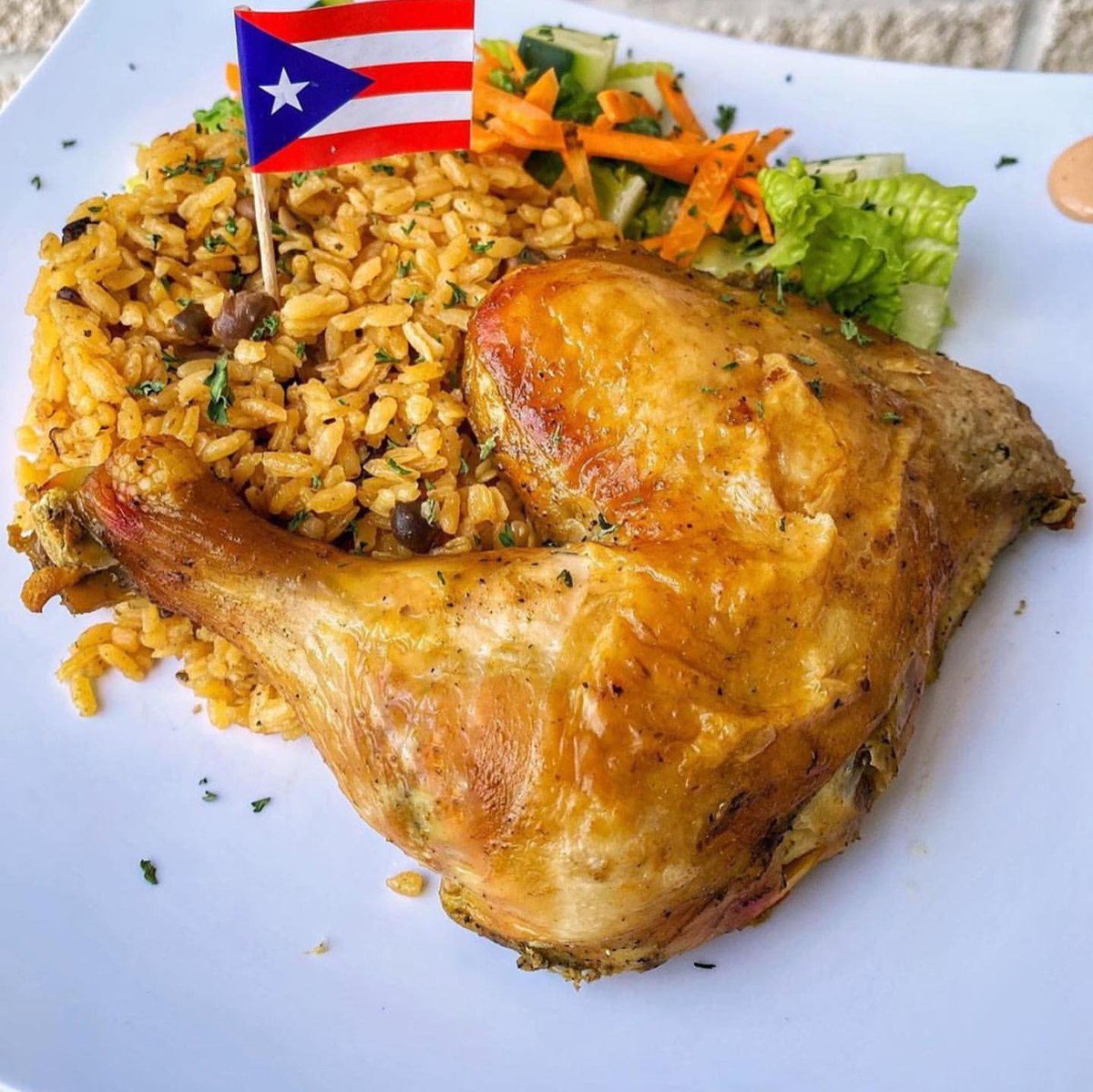 LatinRestWeeks's tweet photo. El Caribeño, a family owned Puerto Rican Cuisine offers such a variety selection of different plates you can enjoy! 🇵🇷🤤 https://t.co/JT03hwkunj