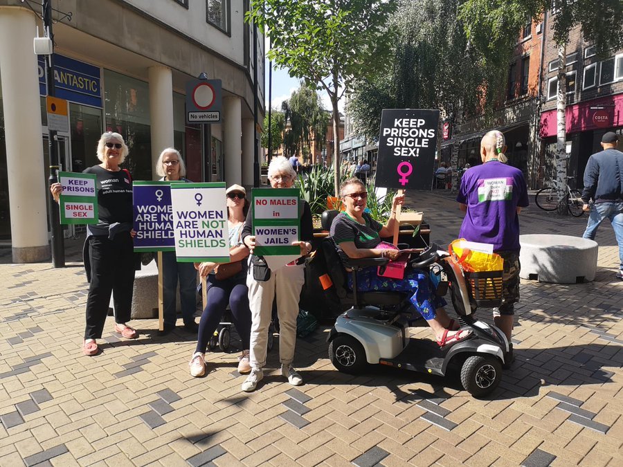 FemNorthern's tweet photo. August

We did a street action in Wakefield for KPSS.

We also attended a very productive meeting with Greater Manchester Police about VAWG. 

#NRFN https://t.co/MlffHcVyeY