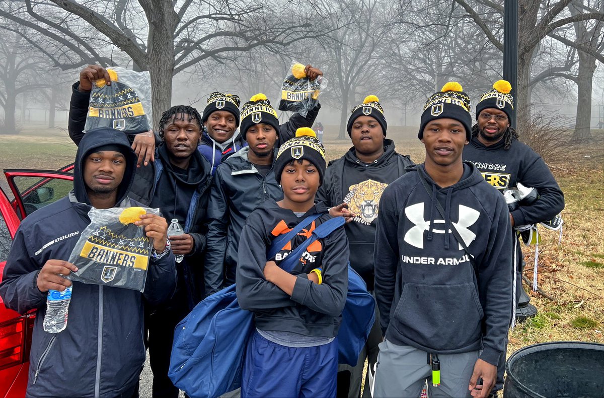 BMoreBanners's tweet photo. Thanks to @MensLeaguers for hooking it up with our new beanies. Looking fresh going in to the New Year. Great day to be a Banner. https://t.co/QE1AIEj8uk