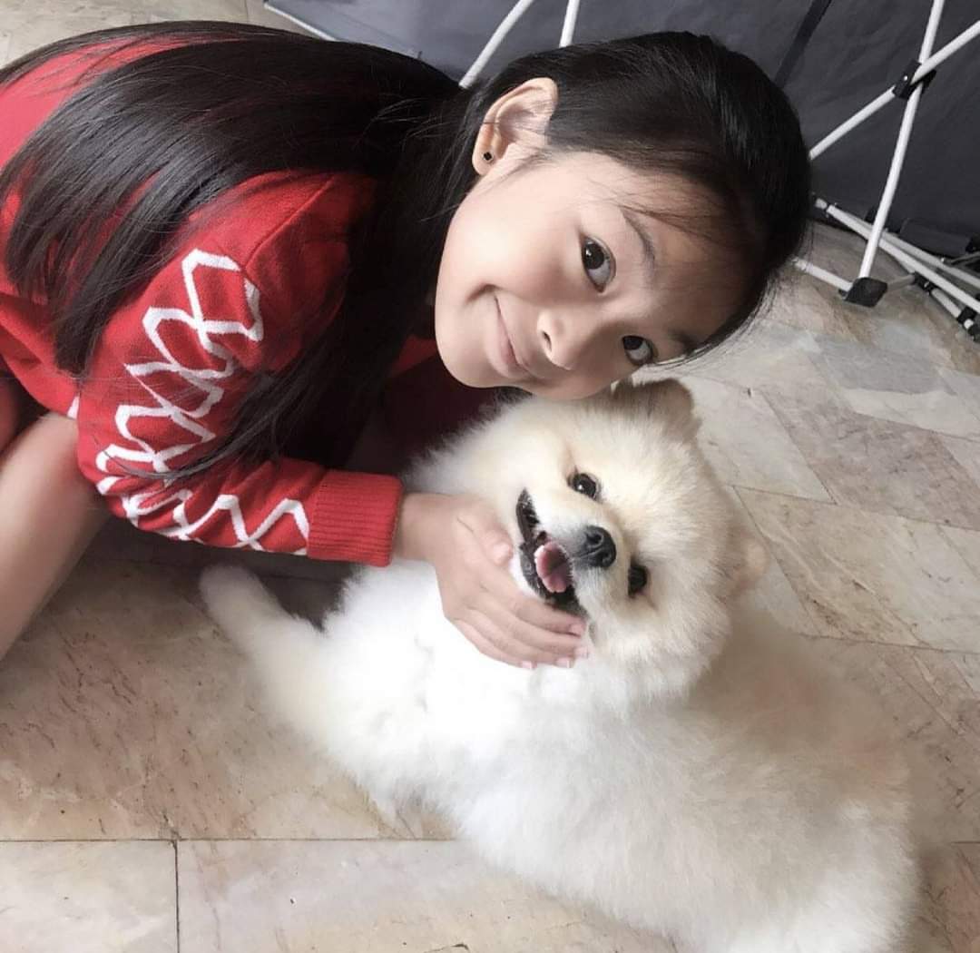 baemon_0's tweet image. Canny (Chikita) pre-debut pictures! She’s a thai and a BLINK 🇹🇭

#YGNGG
#Baemon

📷 @/baemonenthu