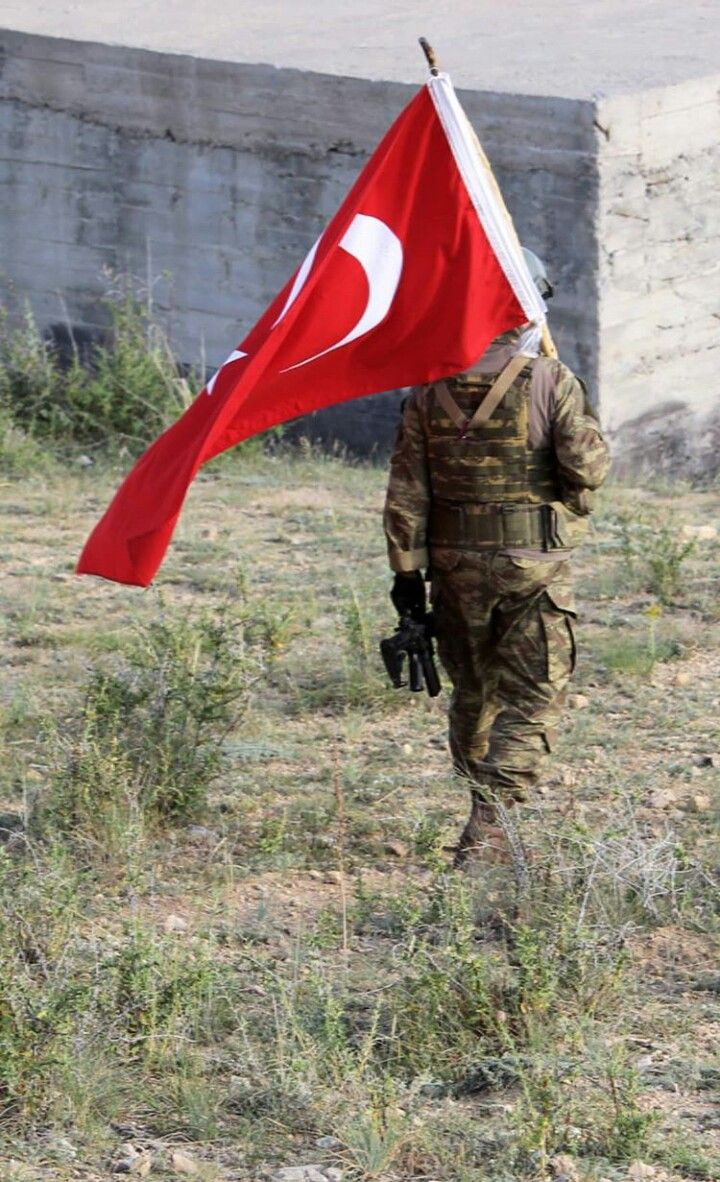 Üstümüzden hiç eksilmesin Albayrak