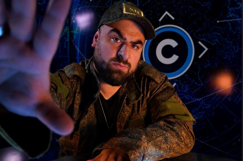 almayadeen_es's tweet photo. Daniel Devita presenta video clip de la canción Conflictos https://t.co/EOdwVsDbF5 #danieldevita #musica #hegemonia #denuncia #imperialismo https://t.co/rQGjFgs5CK