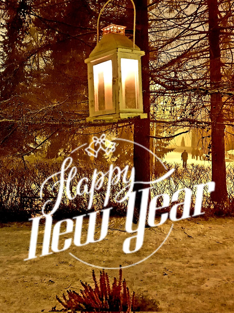 Vain kiitollinen voi olla onnellinen. Kiitos mennyt vuosi 2022, tervetuloa uusi vuosi 2023 mukanaan elämän valot ja varjot. Onnellista Uutta Vuotta 2023 ystävät.