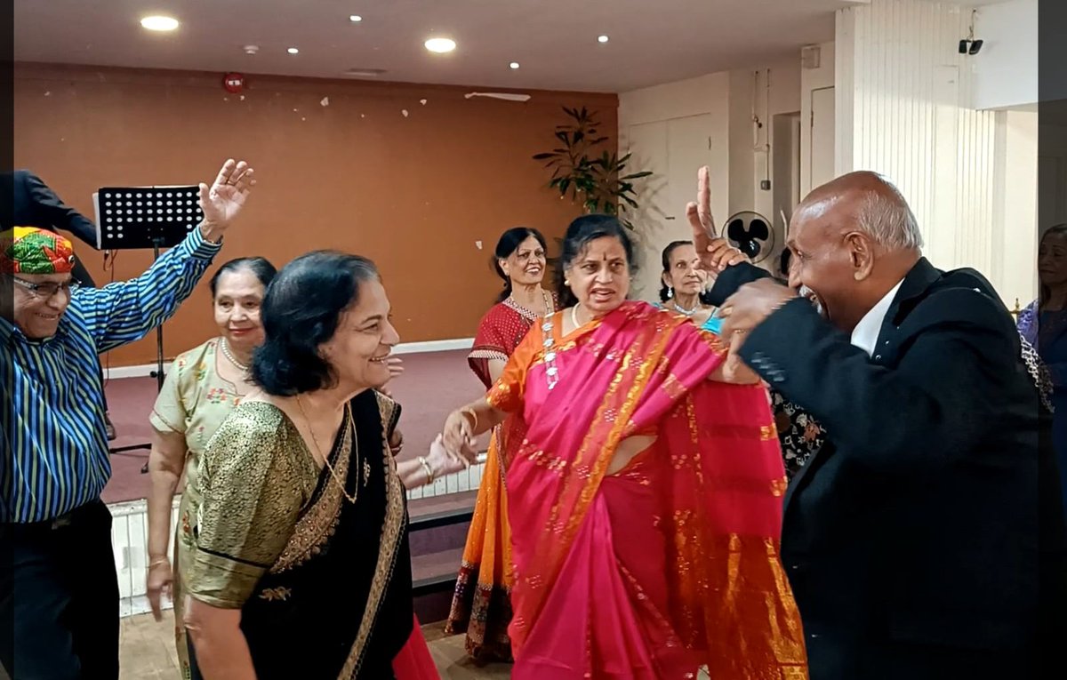 MilaapCentre's tweet image. It is never too late for sharing good memories,
 here are some memories of Milaap Centre's Diwali event 2022.
@RBKMayor #Diwali #diwali2022 #multiculturalfamily #communitycentre #elderly #eldrlycare #charity