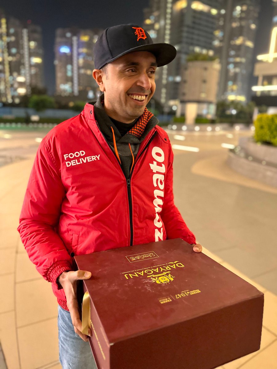 albinder's tweet photo. Stepped out to help @deepigoyal deliver some orders 😀 https://t.co/l4Tu750xNV