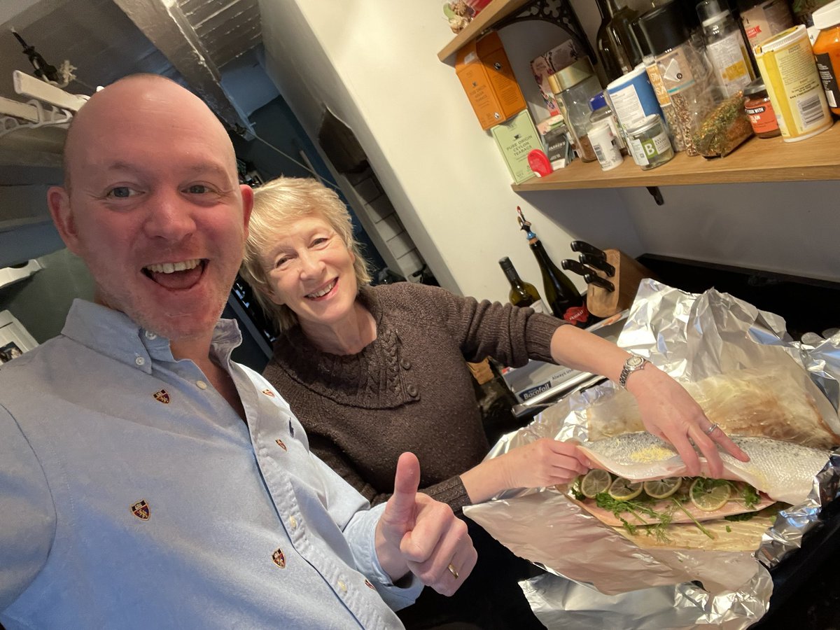 A_J_Snowden's tweet photo. #CookingWithMum https://t.co/cKnVS4kGGj
