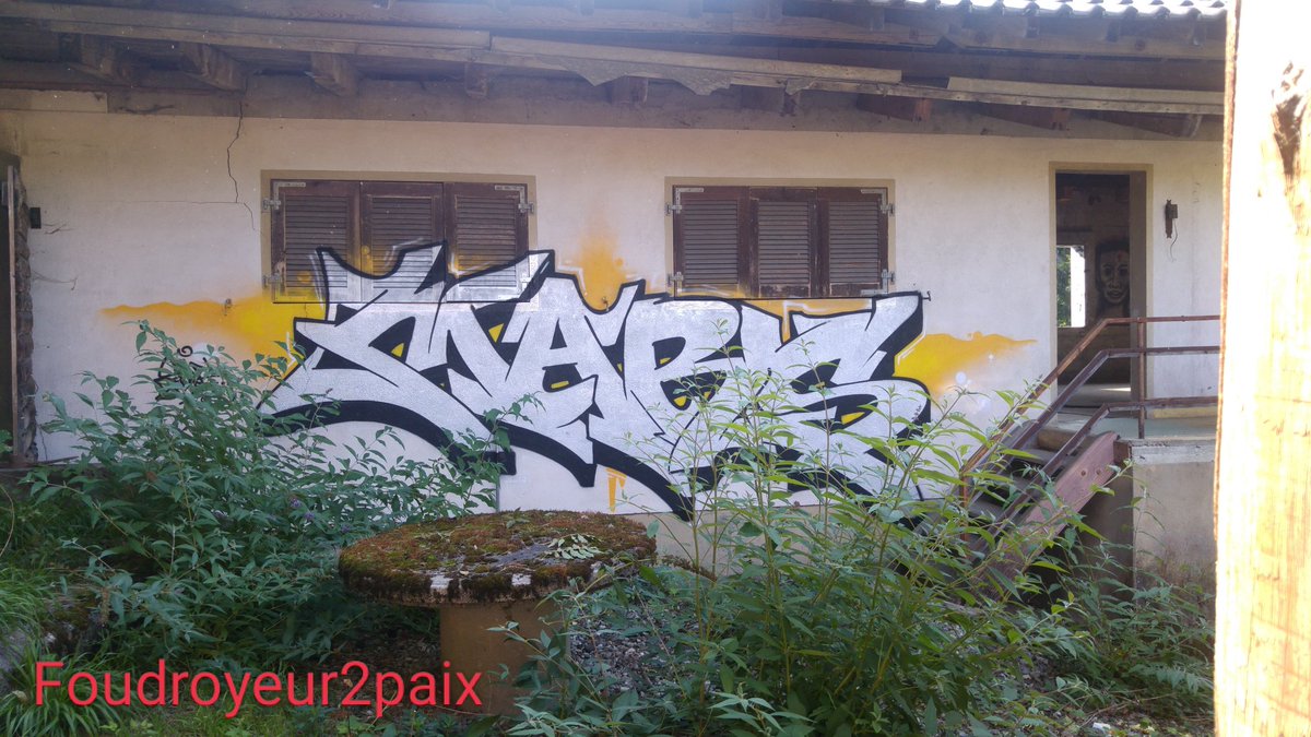 CigfUhf's tweet photo. Mars*Suisse*2017
#graffiti #graff #swiss #graffswiss #switzerland #Pully #suisse #art https://t.co/Y6coxlX0wi