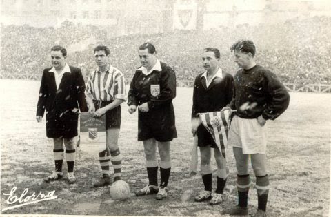 DatAthle's tweet photo. Hilo especial para celebrar el 125 ANIVERSARIO del Athletic. 

Repaso en él la historia del Club a través de un ranking con los 1️⃣4️⃣ jugadores que a lo largo de todos estos años han sido CAPITANES del equipo MÁS DE 100 VECES.

Comenzamos… #AthleticClub https://t.co/6kzCAUeLM2