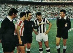 DatAthle's tweet photo. Hilo especial para celebrar el 125 ANIVERSARIO del Athletic. 

Repaso en él la historia del Club a través de un ranking con los 1️⃣4️⃣ jugadores que a lo largo de todos estos años han sido CAPITANES del equipo MÁS DE 100 VECES.

Comenzamos… #AthleticClub https://t.co/6kzCAUeLM2