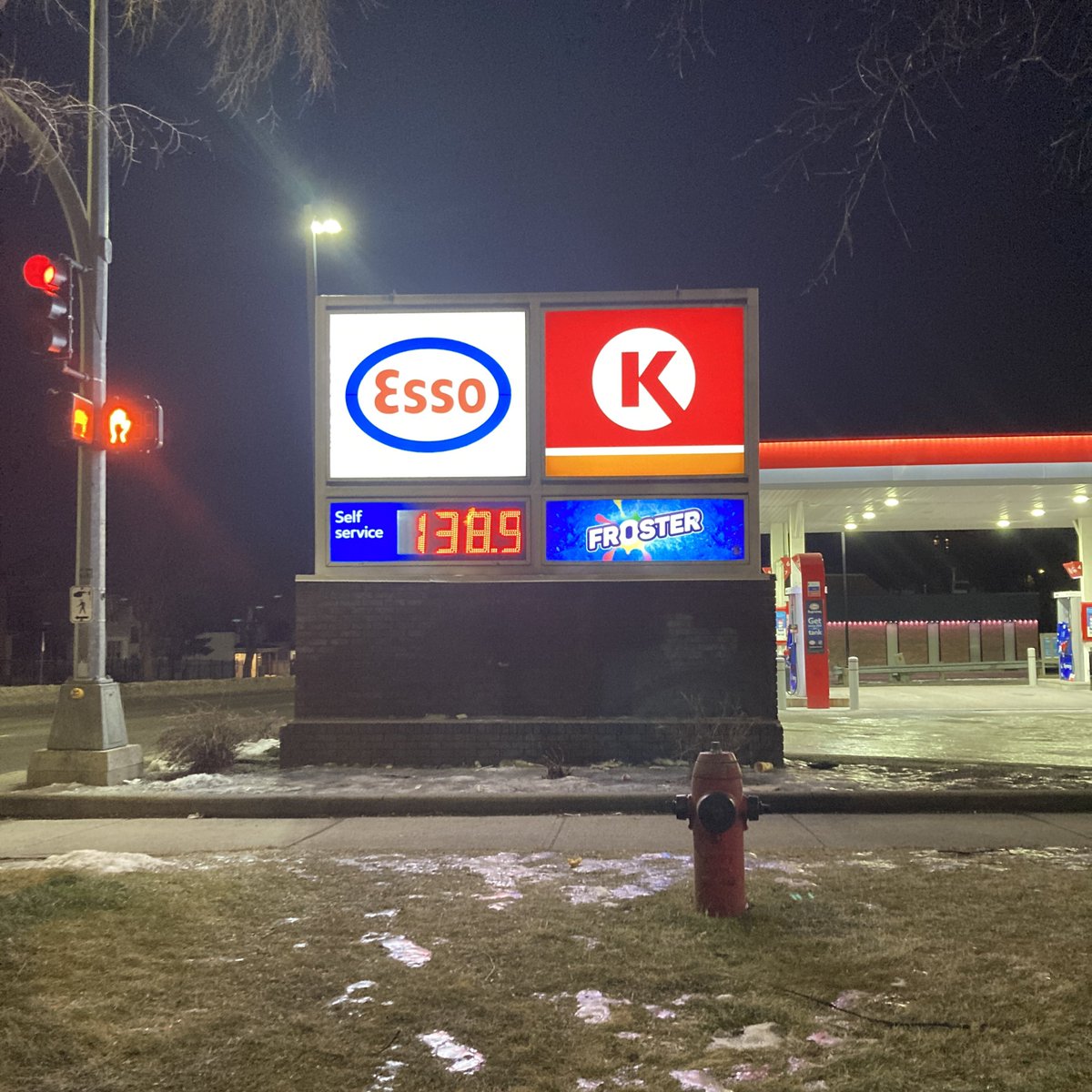 kim_siever's tweet photo. Tomorrow, Alberta’s UCP government will cancel the provincial fuel tax. They claim it’ll save Albertans 13¢ a litre. 

These 3 Lethbridge retailers just raised their price by 13¢. 

They were at 125.9¢ yesterday morning. https://t.co/xavkAWvAg2