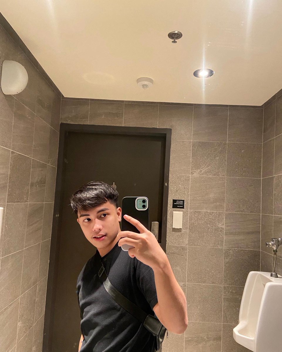 JeycetiiJr's tweet photo. Happy New Year Everyone 🫶🏻❤️ https://t.co/vYzeHO9rzK
