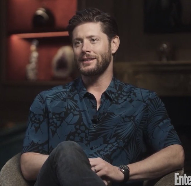 Rose_ackles_'s tweet photo. Jensen Ackles in this outfit was such a serve fr https://t.co/6VGOEADjnk