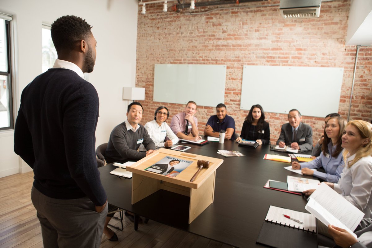 Cambridge_TM's tweet photo. Want to be a better #presenter? Leave them wanting more! Don’t fill your entire speaking time. Deliver the info - don't over complicate it - then wrap it up &amp; finish with a few minutes to spare. People will appreciate you more. For more tips, visit us at https://t.co/VoOK4BC4R2 https://t.co/igdeHy358R