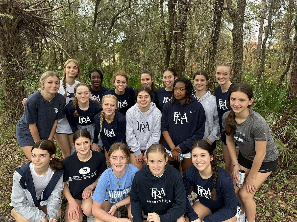 stephanie_feyes's tweet photo. Morning swamp walk! 🏀🐊🌴 @FRAathletics  @FRApanthers  #FRAbasketball https://t.co/O18RdB3t4W