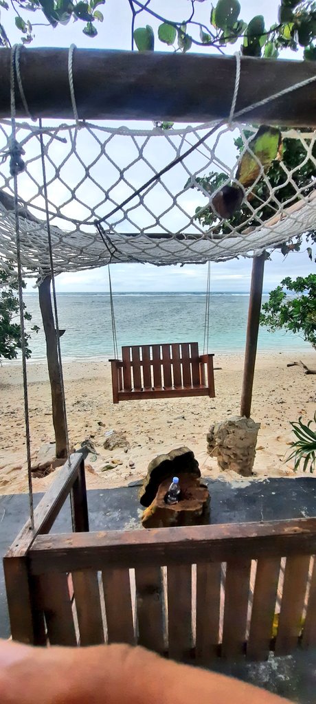 idaydwimo's tweet photo. Closingan di kantor ❌
Closingan di pantai ✅ https://t.co/rqcnhdDbde