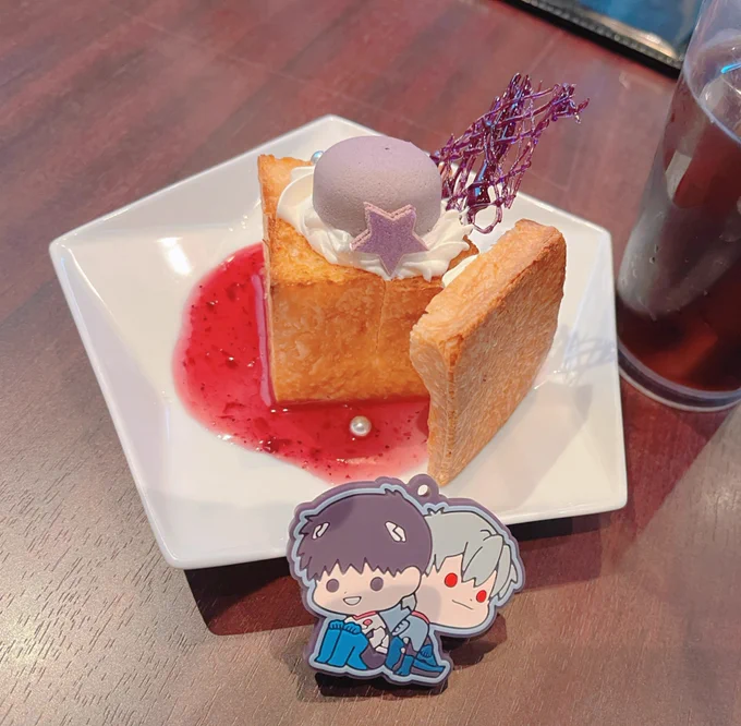 パセラの推し色ハニトー紫がめちゃカヲルくんやった 