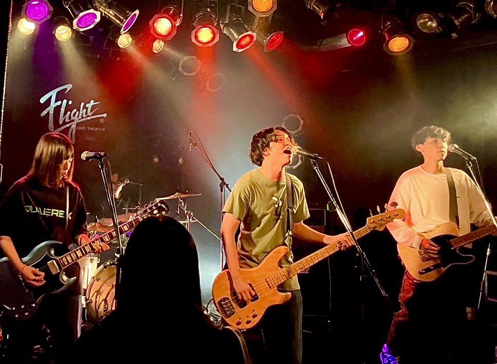 InchoateDay's tweet photo. 【御礼】
2022年、とにかくライブができて嬉しかった
2023年、しょっぱなから色々やります
お世話になった皆様、本当にありがとうございました
来年もよき出会いがありますように✌︎
#InchoateDay https://t.co/TCOKWJcjda