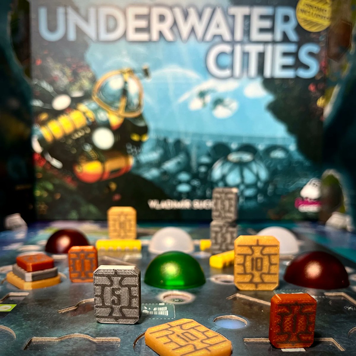 EurohellDesign's tweet image. Our product line for 🤿 UNDERWATER CITIES by @deliciousgamesboard includes these chunky weighted currency tokens 😁
 #eurohelldesign #boardgames #underwatercities