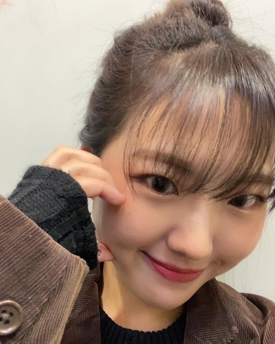 SupportGWSN's tweet photo. 🌳 IG 🌳
230101 - #SEOKYOUNG 

I did my best in 2022, so I'm satisfied. It’s the year of the 🐰 

#GWSN #GirlsinthePark #公園少女  #공원소녀 @official_GWSN #김서경 https://t.co/h1T3FzoGWH