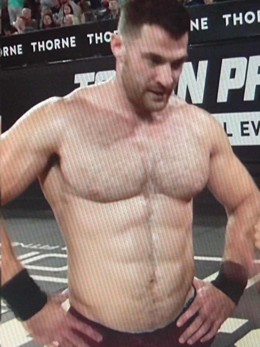 andrea9192's tweet photo. Royce Dunne, Ladies and Gents 🤤

#Crossfit  #Australia https://t.co/EL7zpFqGct