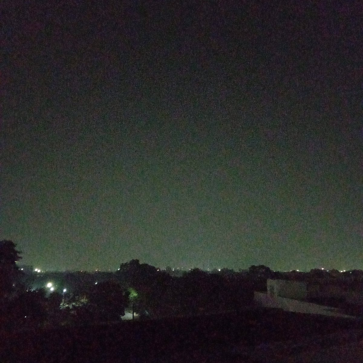 ।महीने फिर वहीं रहेंगें  ....सूना है साल बदलेगा
परिंदे फिर वहीं होगे....'शिकारी जाल बदलेगा।
31/12/2022।