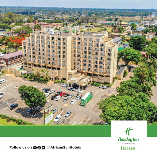 HolidayInnHre's tweet photo. This looks like the perfect place to watch the sunrise into another year😄

Start your year in a luxurious place 😊

For the best times… #BookNow at 
reservations@holidayinnharare.co.zw 

#HappyAtHolidayInn #Harare #HIHForHome #NewYear #Views https://t.co/feViyLFNJ3
