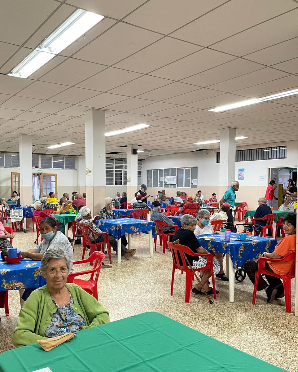 🤩En San Miguel, celebramos la llegada del 2️⃣0️⃣2️⃣3️⃣, tuvimos una noche llena de alegrías, con la oportunidad de agradecer por cada día de vida, por la salud y por los alimentos🎉🙌🏼.  

¡Deseamos a todos un feliz y próspero año nuevo! ✨💫