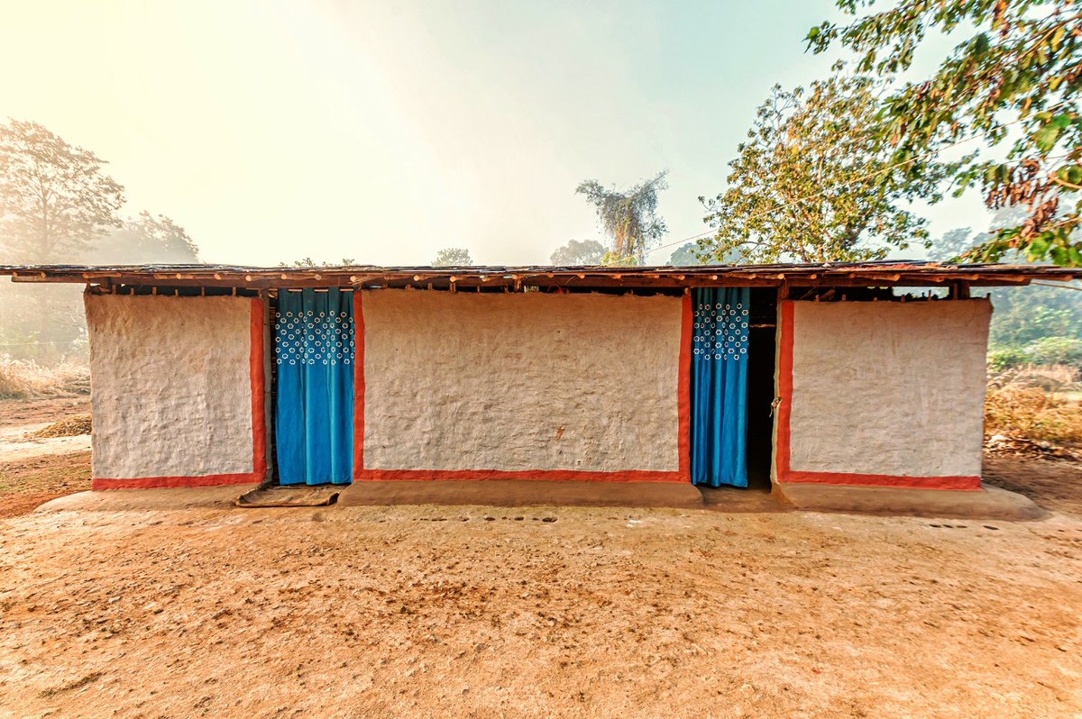 anzaarnabi's tweet photo. Dhurwa Dera Homestay

A beautiful Homestay started by Mansingh Baghel in Dhudmaras, near @KangerValleyNP . You will be feel like living a page from The Jungle Book when staying at @dhurwadera. 

A dhurwa tribal homestay in a serene location.  #sustainabletourism https://t.co/xMWAhEwEM1