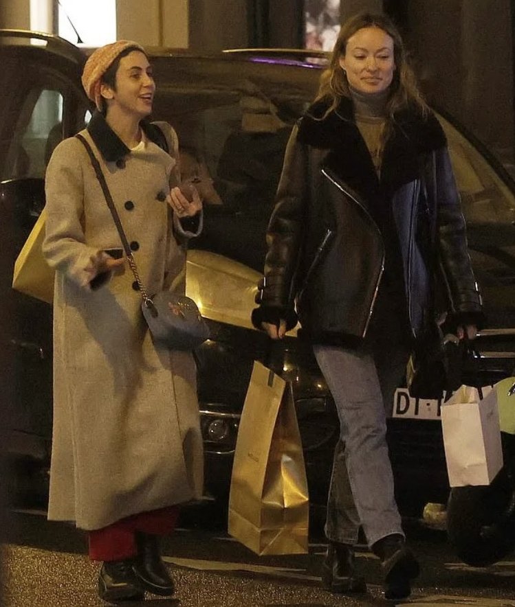 Harry Styles, Olivia Wilde updates🍋🍋 tweet media