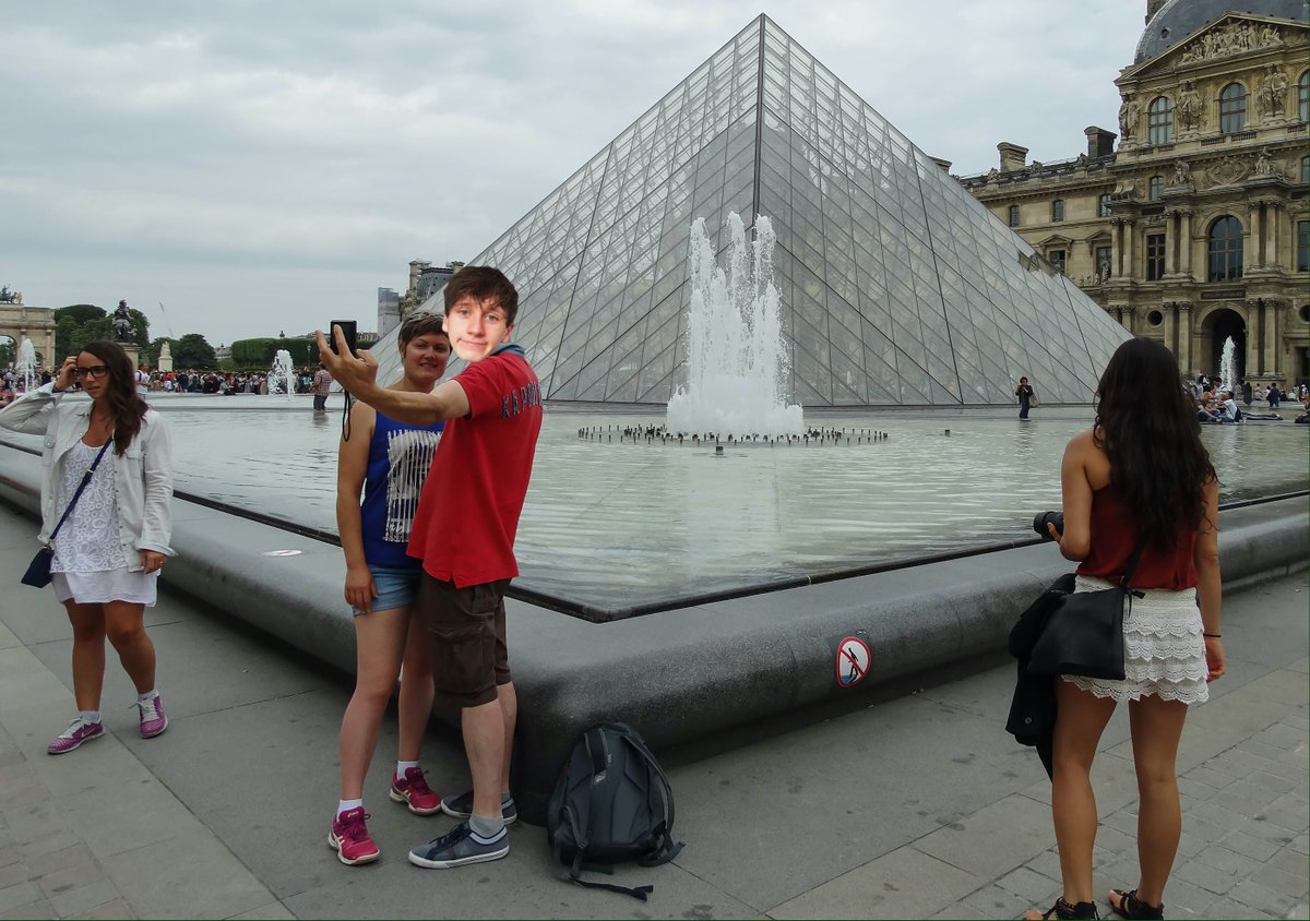 DailyJSAL's tweet photo. Day 999E | hang on thats the louvre museum...

@JackMasseyWelsh #JackSucksAtLife https://t.co/3kIkj9LTFy