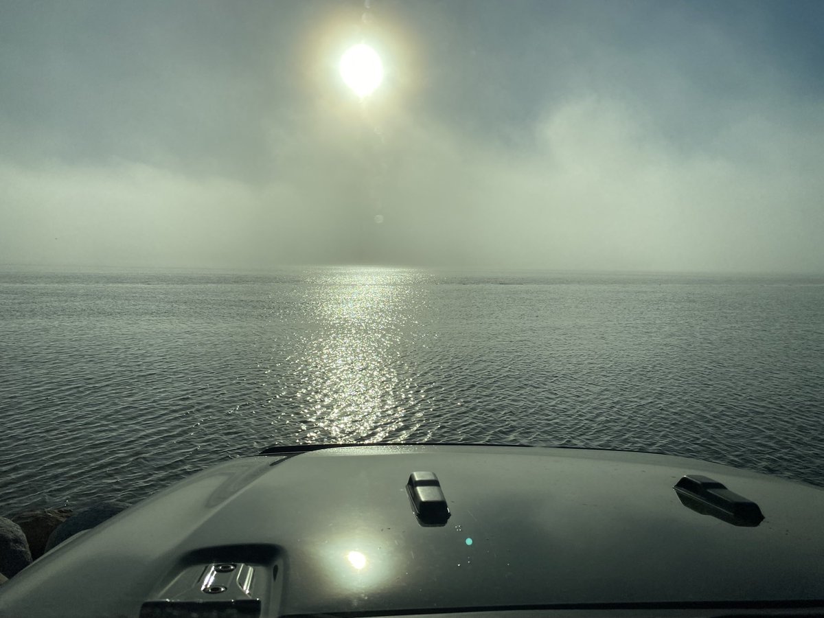 Gazing at the NewYear like…
#Jeep #JeepHoodShots #NewYearsEve