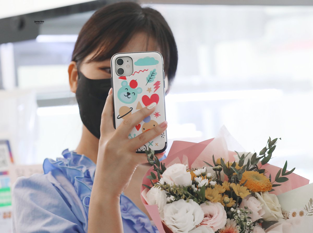 Spring_Rain0416's tweet image. 우리 함께 걸어온 이 길
너에게도 그럴싸한 추억이었길

#서경