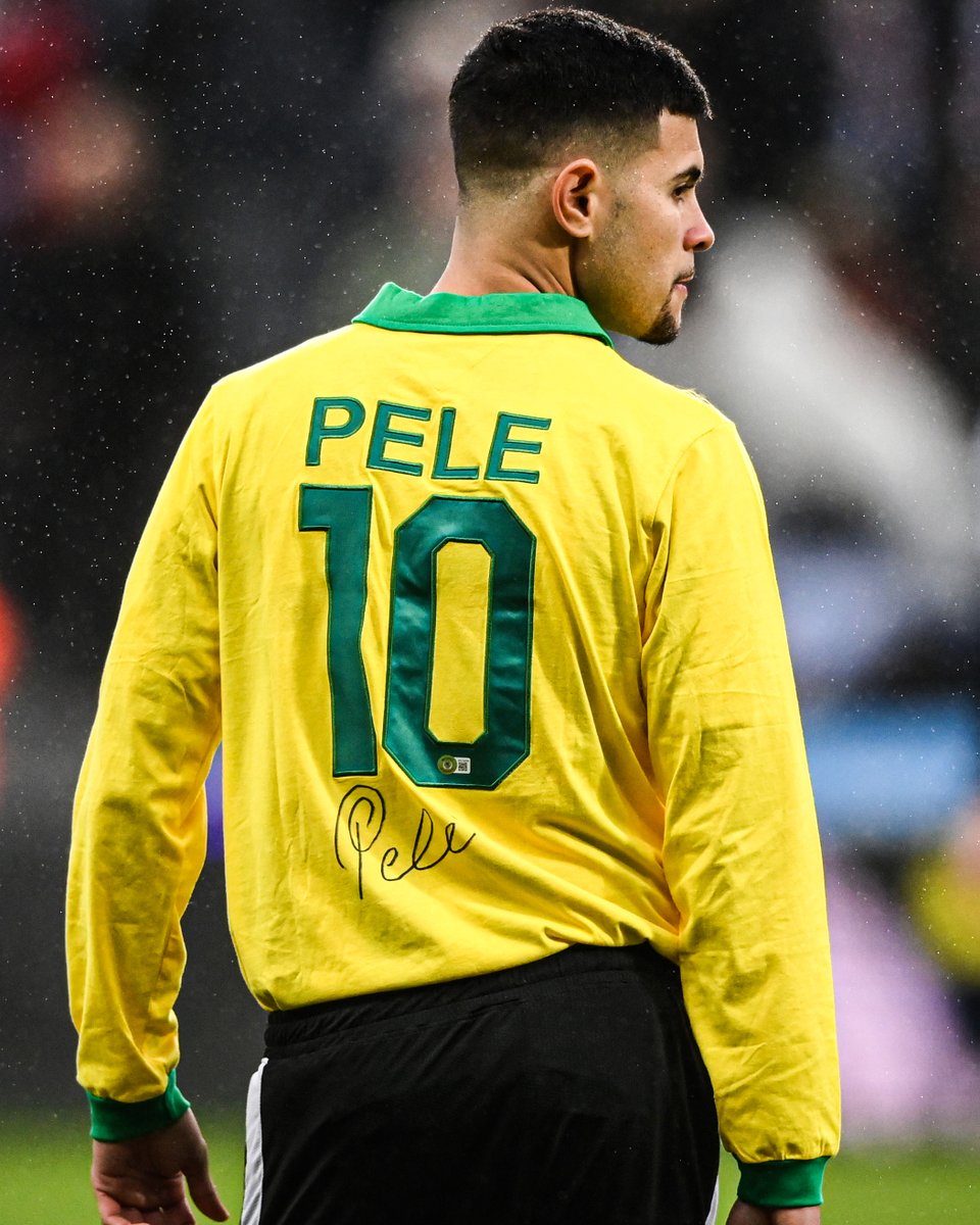 🇧🇷 #ペレ のユニフォームを着用 👏 ペレ氏の訃報を受け