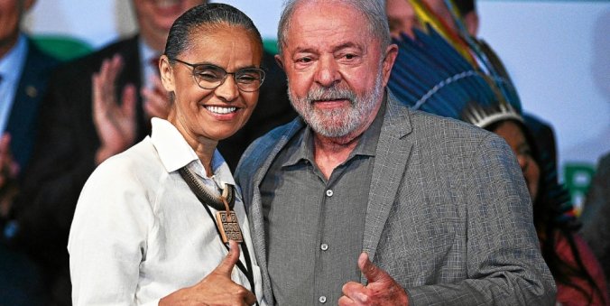 f_kalenda's tweet photo. Není to právě silvestrovské téma, přesto jsem se ale rozhodl sepsat tohle vlákno o pro celý svět důležité zprávě v Brazílii 🇧🇷, kde se do pozice ministryně životního prostředí po 15 letech vrátí zkušená politička Marina Silva. https://t.co/kocYGHtuk8