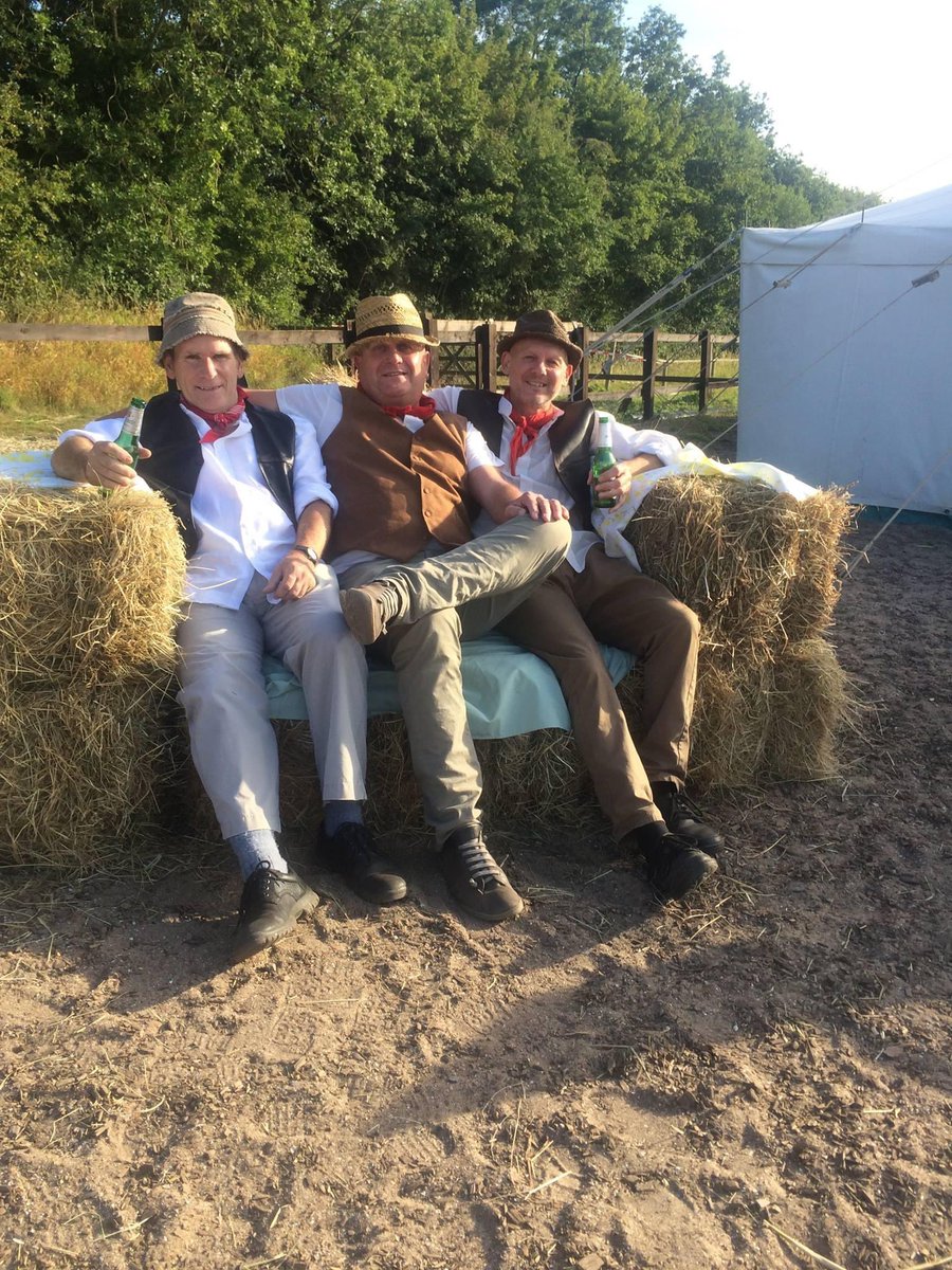 And we’re off, Ooh Aar The Twerzels.