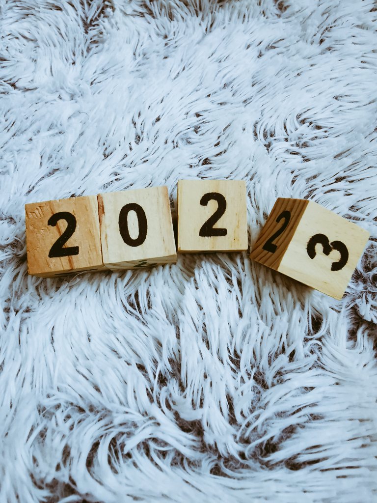 francesca12_08's tweet photo. Feliz entrada de año y mis mejores deseos para 2023 💕 https://t.co/u5Fi9DSxCk
