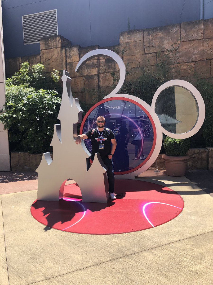 Ok certains(e) vont me dire mais oui j’adore Disneyland Paris 😉🤩