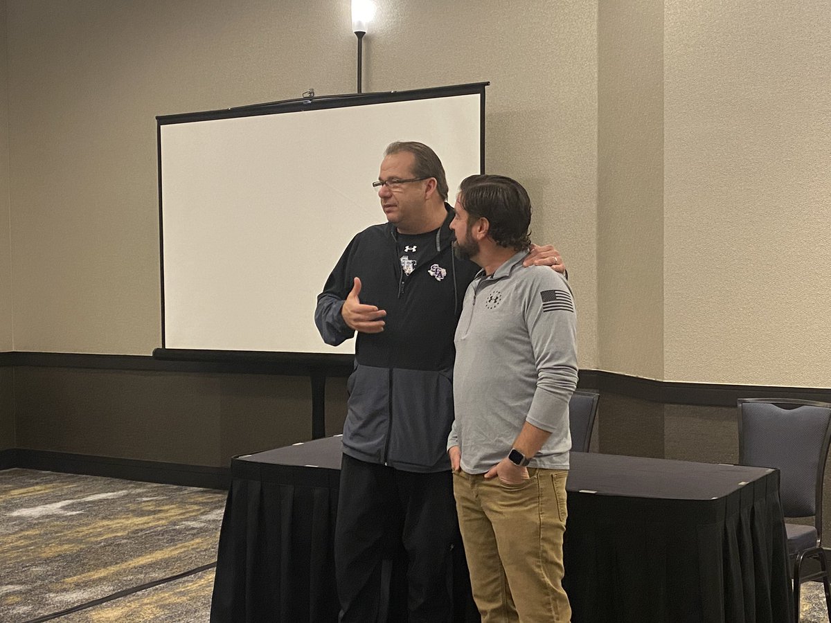 SFA_MBB's tweet photo. Thank you Pastor Pat Kelly for taking time to talk to us this morning!

#AxeEm x #RaiseTheAxe x #PressU https://t.co/9lCL4ZuoSa